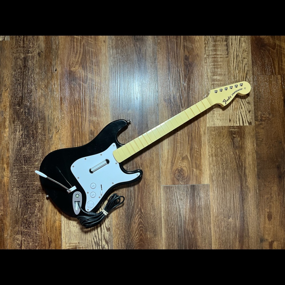 Xbox 360 Fender Stratocaster Wired Harmonix Guitar - 822152